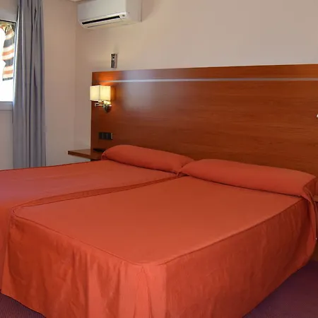 Hotel Mari Carmen 3*
